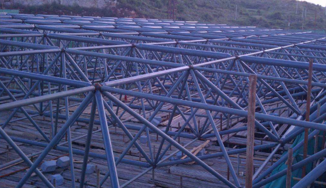 侯马概述网架加工公司对网架保温隔热的办法